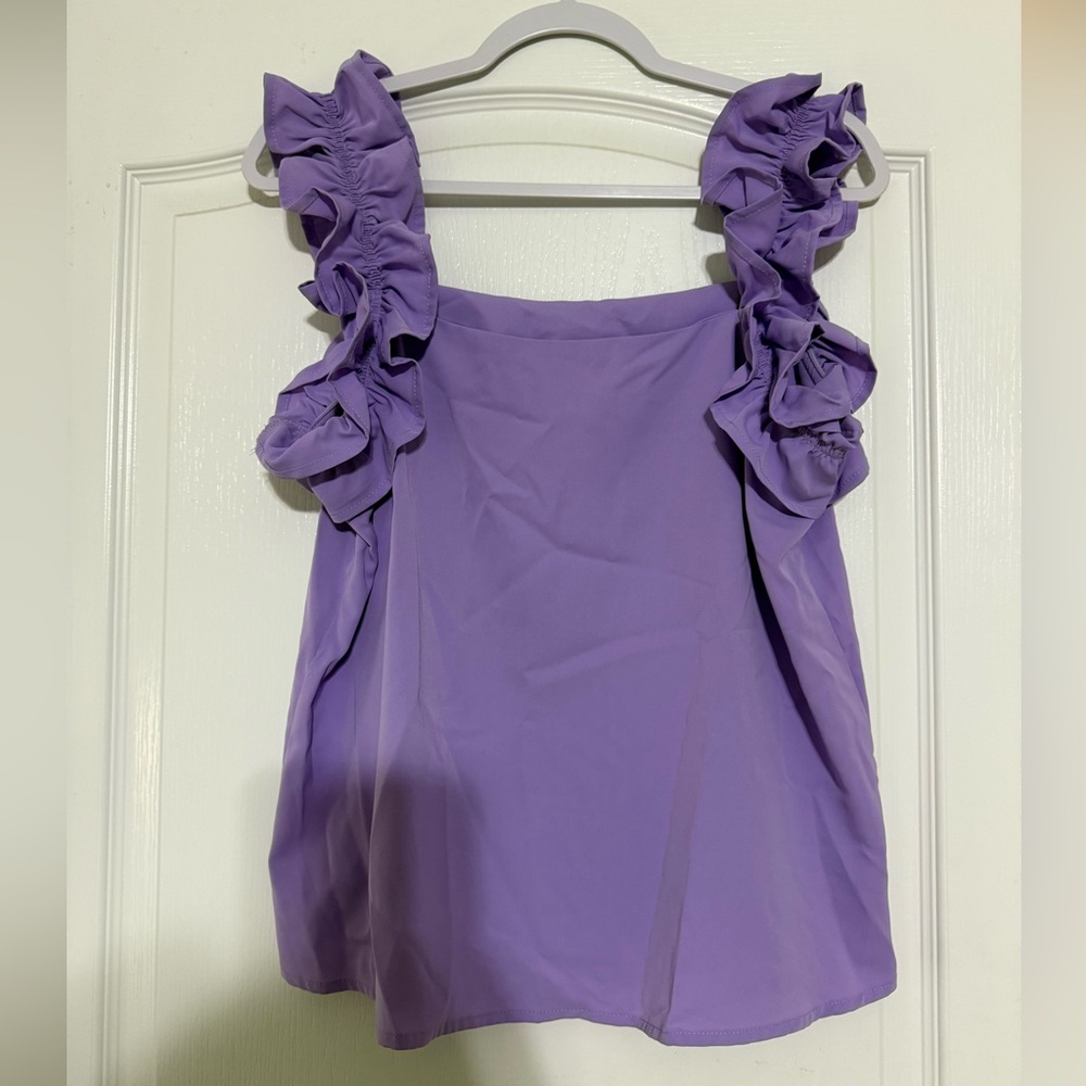 Lavender ruffle top NWOT